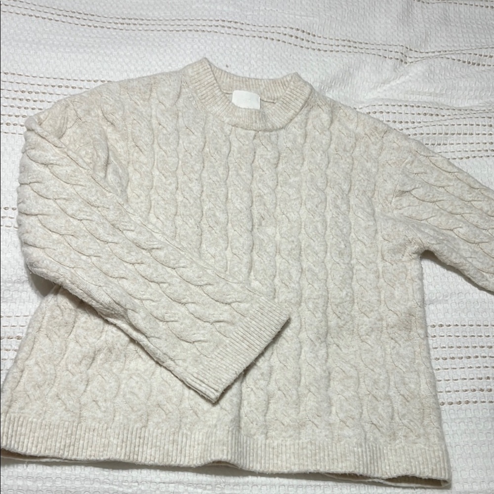 H&M Cream Crew Neck Cable Knit Sweater